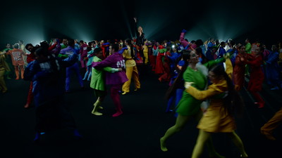 Dua Lipa – Physical - © DIPLOMATS