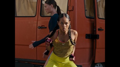 NIKE - A FEEL FOR EVERY YOU - C PRINZ - © DIPLOMATS